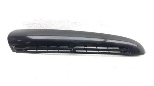 1992-1999 Chevy Suburban Passenger Right Rear Moulding On Corner Panel Oem
