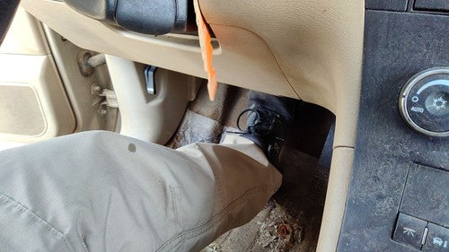 07-08 Grand Vitara Xl-7 Lower Dash Under Column Knee Bolster Trim Panel Oem Tan