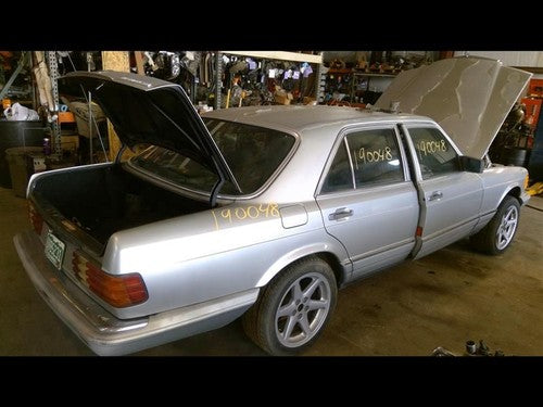 1981-1985 Mercedes 300Sd Driver Left Rear Lower Door Moulding Only 1267300805