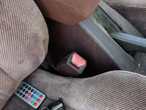 88-89 Accord Lx Passenger Right Front Seat Belt Buckle Receiver Oem Sedan Maroon