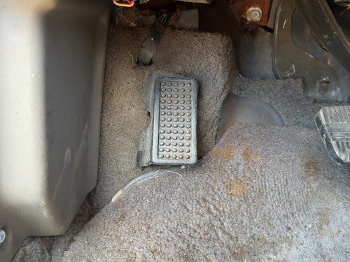 1985-1988 Nissan Maxima Sedan Driver Left Footrest Pad Automatic 3.0L OEM