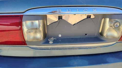 00-04 Lesabre Buick Lesabre Center Middle Inner Tail Light Brake Lamp Oem Rear