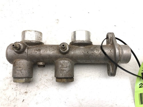 1970-1971 Nissan Datsun 240Z Brake Master Cylinder Oem Original 46010E4602