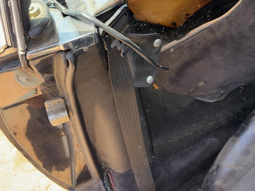 80 Mercedes 450SL 107 Passenger Right Front Seat Belt Retractor OEM Black