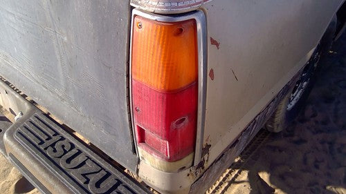 1981-1987 Isuzu Pup Pickup Passenger Right Tail Light Brake Lamp Oem Rear