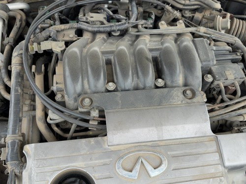 2000-2001 Infiniti I30 Complete Fuel Rail With Injectors Set Loaded Oem 3.0L