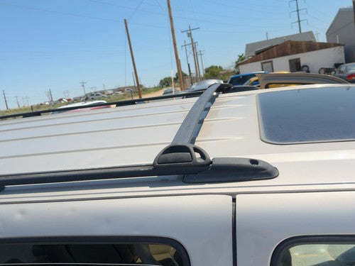 2000-2006 Chevy Suburban 1500 Luggage Rack Cross Bars Only Oem Roof