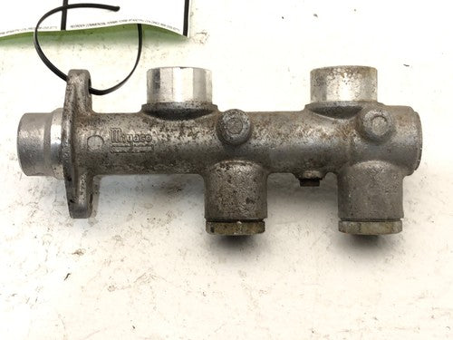 1970-1971 Nissan Datsun 240Z Brake Master Cylinder Oem Original 46010E4602