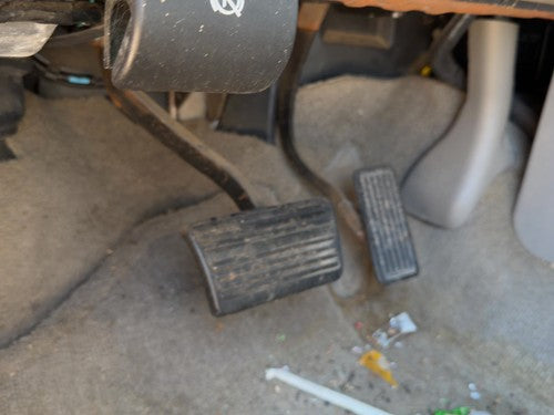 2000-2006 Chevy Suburban 1500 Brake Pedal Assembly Oem