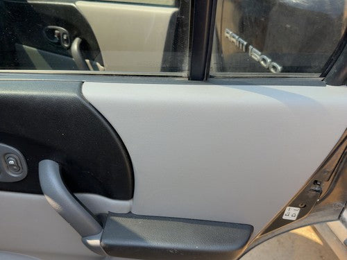 04-05 Vue Redline Passenger Right Rear Door Trim Panel Switches Back Gray 17D