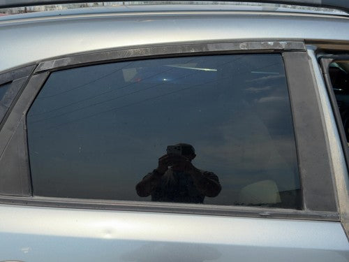 2003-2008 Infinity Fx45 Passenger Right Rear Side Window Door Glass Oem Back