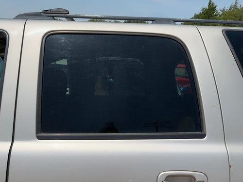 2000-2006 Chevy Suburban 1500 Driver Left Rear Side Window Door Glass Oem Back