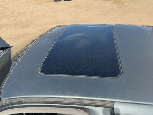 1998-2004 Cadillac Seville Sun Roof Glass Oem Top Window Sedan 12374535