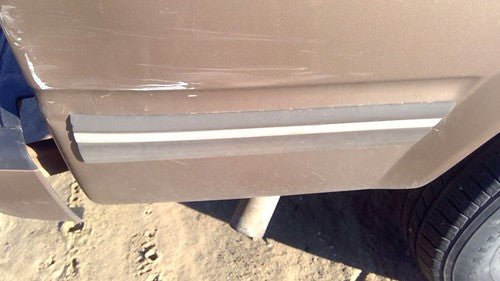 1995-2005 Chevy Astro Passenger Right Rear Moulding On Quarter Panel Oem Brown