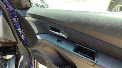 11-14 Chevy Cruze Passenger Right Front Door Trim Panel With Switches Black Aff