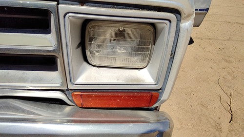 1986-1990 Dodge Ram W150 Driver Left Head Light With Trim Turn Signal Oem Bezel