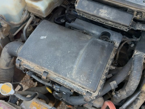 04-09 Prius Complete Air Intake Cleaner Filter Box Housing With Tube Oem 1.5L