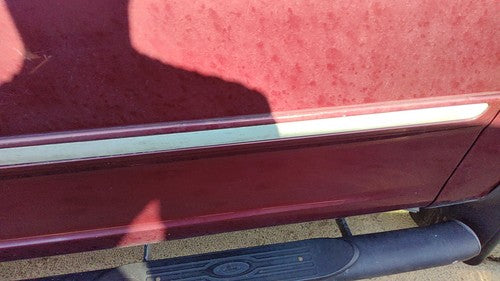 97-02 Expedition Passenger Right Front Moulding From Door Trim Strip Maroon Jl