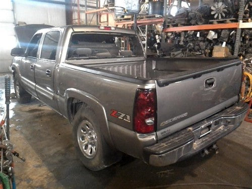 2001-2007 Chevy Silverado 1500 Passenger Right Front Inside Door Trim Panel Gray