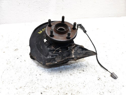 98-03 Sienna Passenger Right Front Spindle Steering Knuckle With Wheel Hub