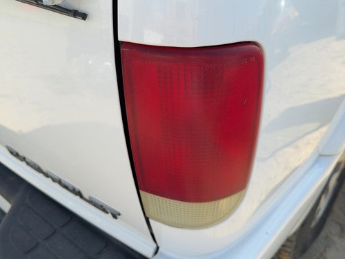1995-2005 Chevy S10 Blazer Passenger Right Tail Light Brake Lamp Rear OEM