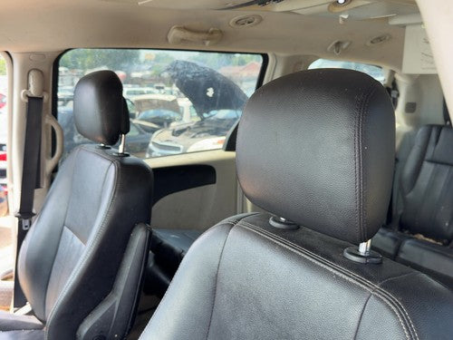 11-16 Town & Country Pair Of Front Headrests Oem Left Right Set Seat Black Alx1