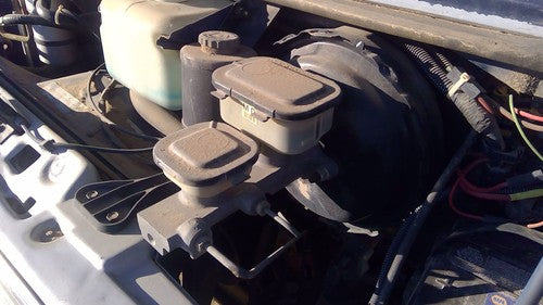 1985-1995 Chevy G20 Van Power Brake Booster With Master Cylinder Pair Set Oem