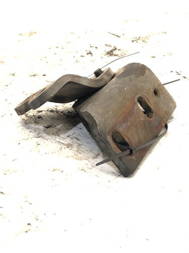 2003 Freightliner 5.9L Cummins Air Compressor Support Brackets Oem
