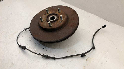 2014-18 Kia Forte Passenger Right Front Spindle Steering Knuckle With Wheel Hub