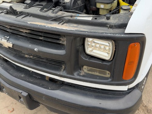 1996-2002 Chevy Express Van 2500 Front Grille Assembly Oem 15037241