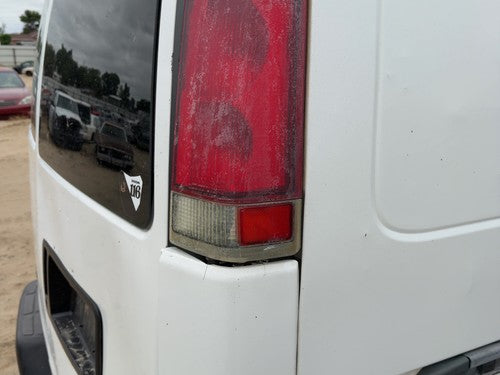 2000-2002 Chevy Express Van 2500 Passenger Right Tail Light Brake Lamp Oem Rear