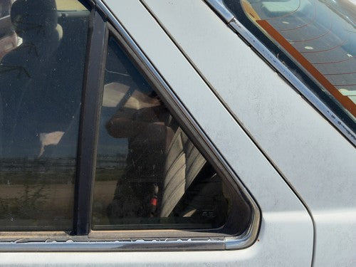 86-89 Accord Lx Driver Left Rear Vent Window Back Door Glass With Frame Oem