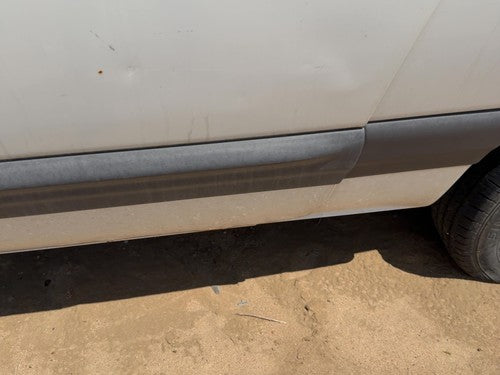 1999 Chrysler Town & Country Driver Left Rear Moulding From Door Oem Back