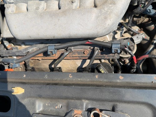 2004-2007 Saturn Vue Redline Driver Left Valve Cover Oem 3.5L 12582062