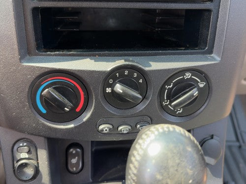 04-05 Vue Redline Temperature Control Module In Dash Heater Ac Head Unit Oem