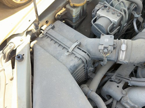 05-07 Legacy Outback Air Intake Cleaner Filter Box Housing With Tube 2.5L