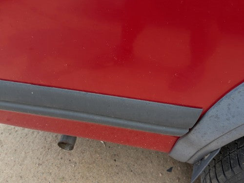 1991-1993 Dodge Dakota Passenger Right Rear Moulding On Rear Of Box Oem