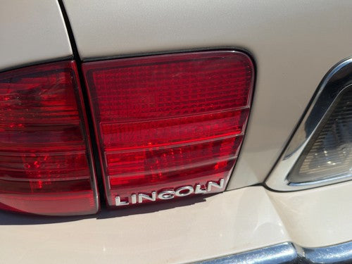2001-2002 Lincoln LS Passenger Right Inner Tail Light Brake Lamp Rear LS Emblem