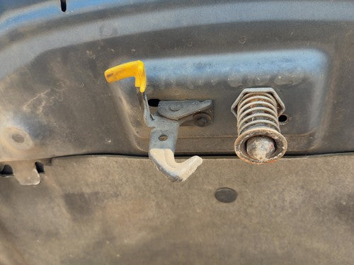2002-2007 Saturn Vue Hood Release Lever Catch Cable Assembly OEM 15291964