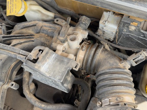 2001-2002 Chrysler Pt Cruiser Throttle Body Valve Oem With Sensors 2.4L
