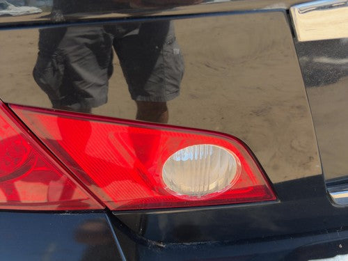 06-07 Infiniti M35X Driver Left Inner Tail Light Brake Lamp Oem Rear Lid Mounted