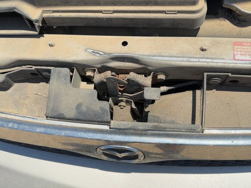 1999-2000 Mazda Protege Dx Hood Latch Assembly With Bracket Oem Bj0J53100F