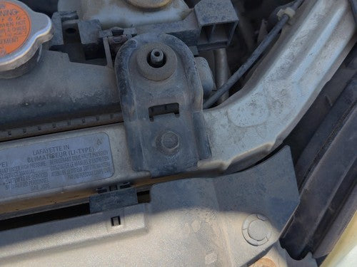 2005-2009 Subaru Legacy Outback Pair Of Upper Radiator Mounts With Brackets Oem