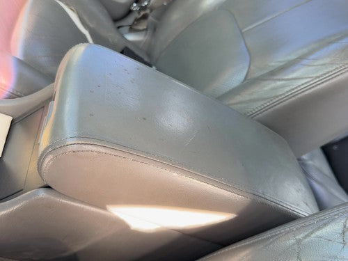 00-04 Seville Center Console Lid Only Arm Rest Fold Down Floor Multi-Cd Player D