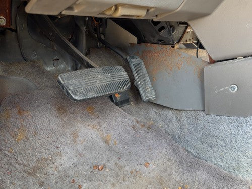 1985-1988 Nissan Maxima Gas Pedal Assembly Oem Accelerator 4Dr Sedan