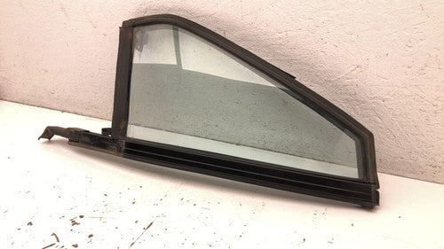 87-91 Bonneville Passenger Right Rear Vent Window Small Back Door Glass Wh Frame