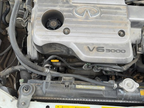 2000-2001 Infiniti I30 Front Valve Cover Oem 3.0L