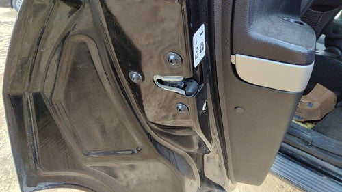 2006-2011 Chevy Hhr Driver Left Rear Door Latch With Rods/Cables Oem Back