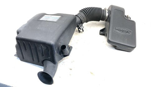 05-07 Envoy Complete Air Intake Cleaner Filter Box Housing With Tube Oem 4.2L