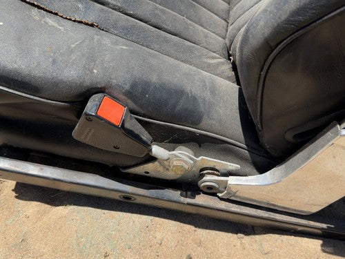80 Mercedes 450SL 107 Passenger Right Front Seat Belt Buckle Receiver OEM Black